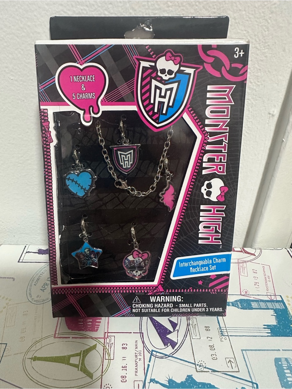 Monster High Interchangable Charm Necklace Set